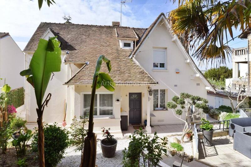 Maison - 90 m² - 5 pièces