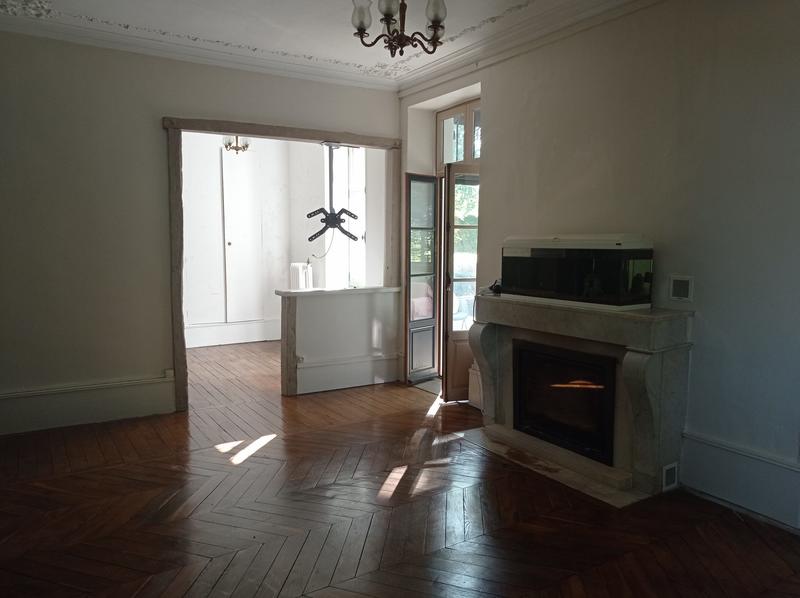 Maison - 210 m² - 10 pièces