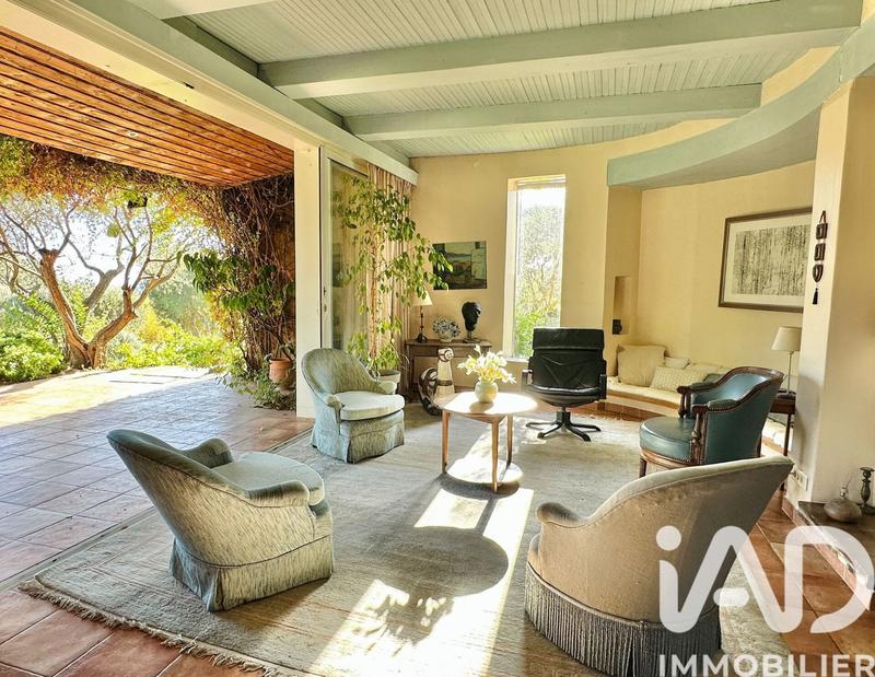 Maison - 308 m² - 10 pièces