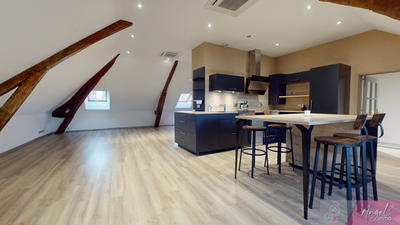 Loft - 124 m² - 5 pièces