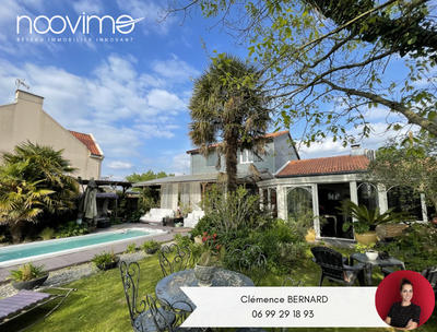 Maison - 180 m² - 8 pièces