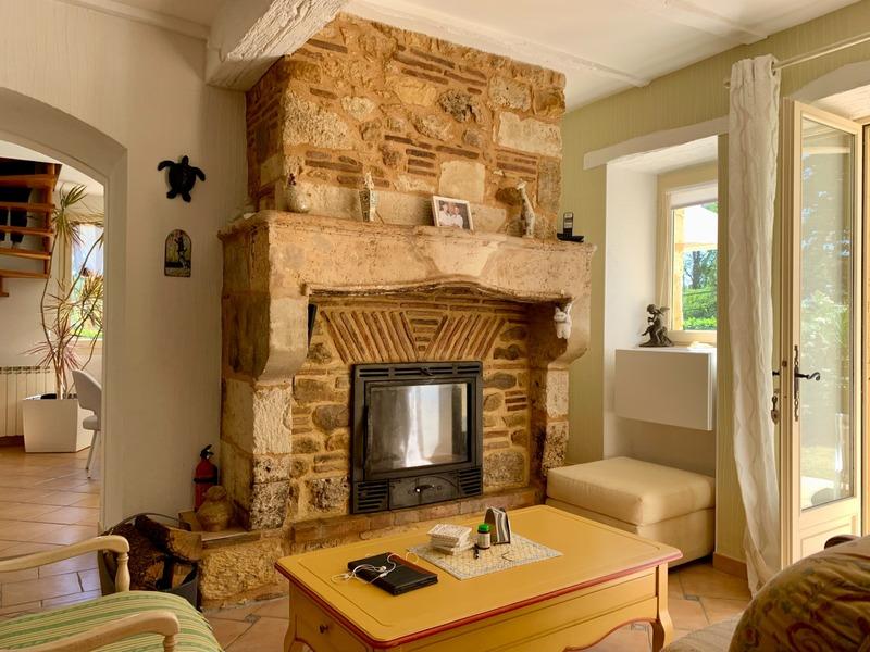 Maison en pierre - 140 m² - 6 pièces