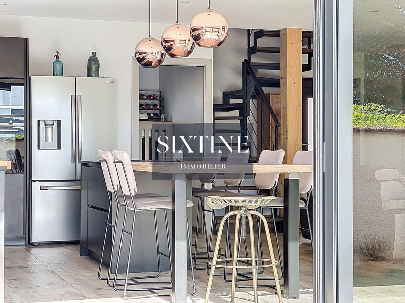 Maison contemporaine - 131 m² - 5 pièces