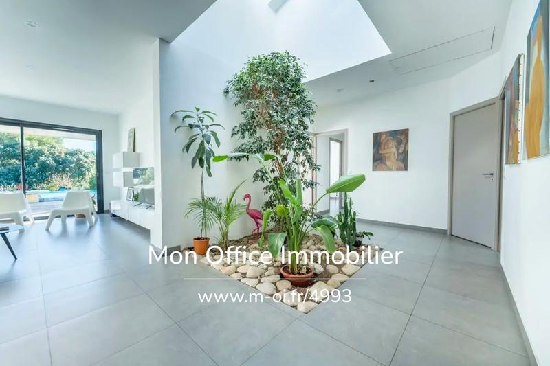 Villa - 212 m² - 7 pièces