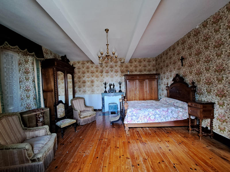 Maison - 165 m² - 7 pièces