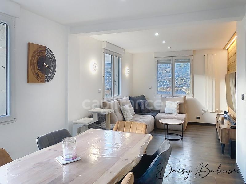 Maison - 108 m² - 4 pièces