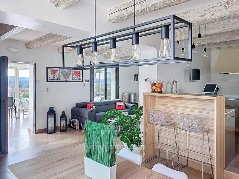 Maison - 125 m² - 7 pièces