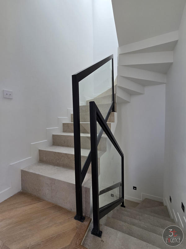 Maison contemporaine - 210 m² - 6 pièces