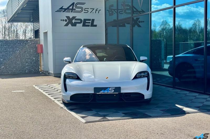 Porsche taycan Turbo s 716ch