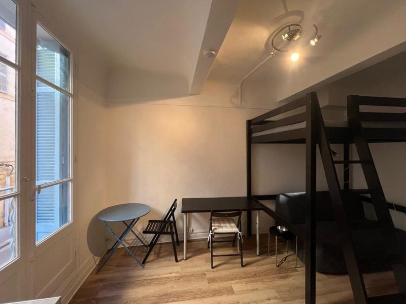 Studio - 17 m² - 1 pièce