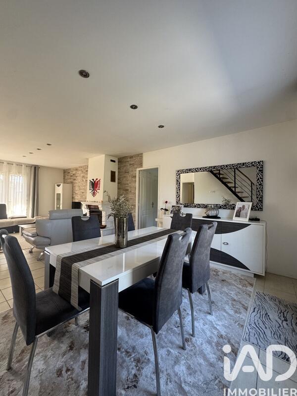 Maison - 127 m² - 7 pièces