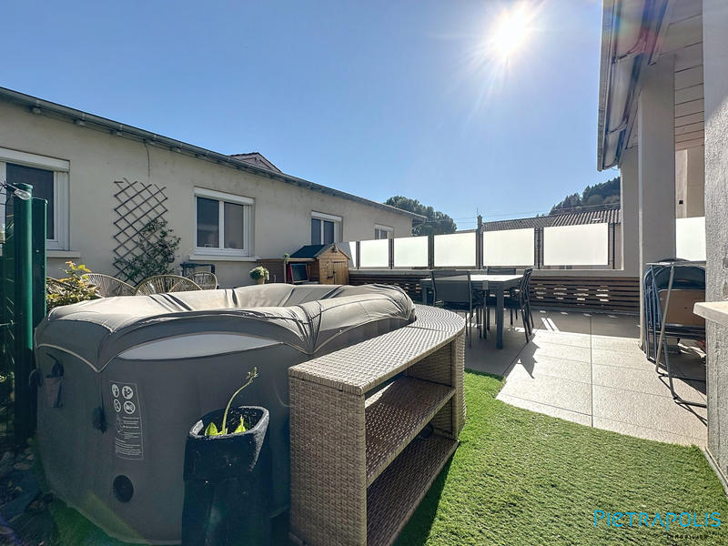 Appartement - 90 m² - 4 pièces