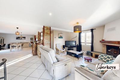 Maison - 151 m² - 5 pièces