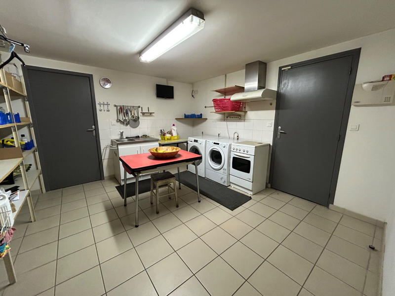 Maison - 315 m² - 6 pièces