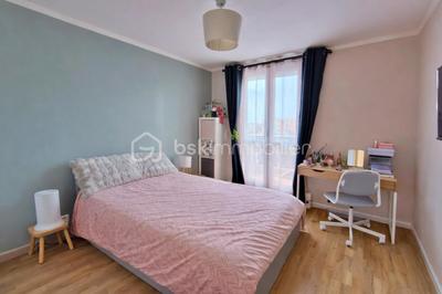 Appartement - 80 m² - 4 pièces