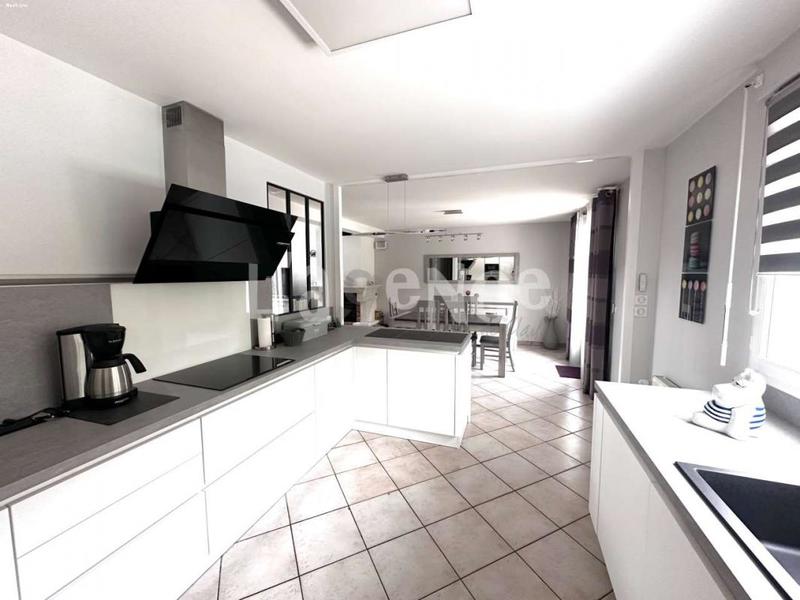 Propriété - 160 m² - 7 pièces