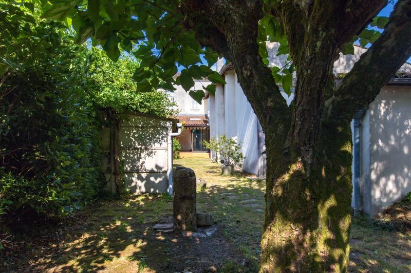 Maison - 201 m² - 7 pièces