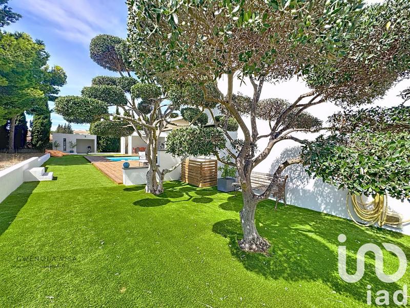 Maison - 260 m² - 6 pièces