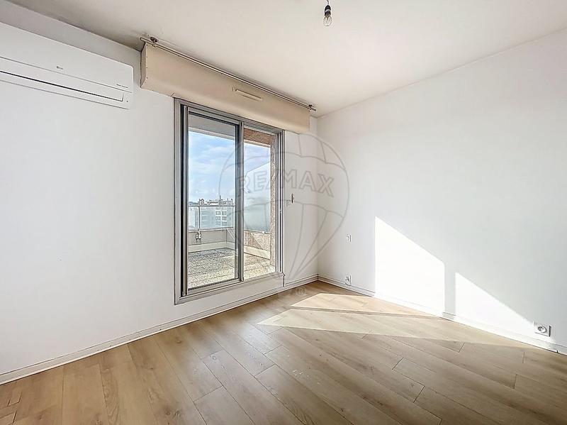 Appartement - 102 m² - 5 pièces