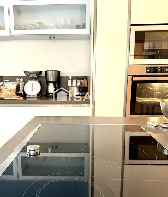 Villa - 220 m² - 7 pièces