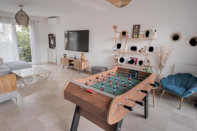 Maison - 300 m² - 10 pièces