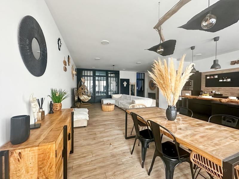 Loft - 100 m² - 4 pièces