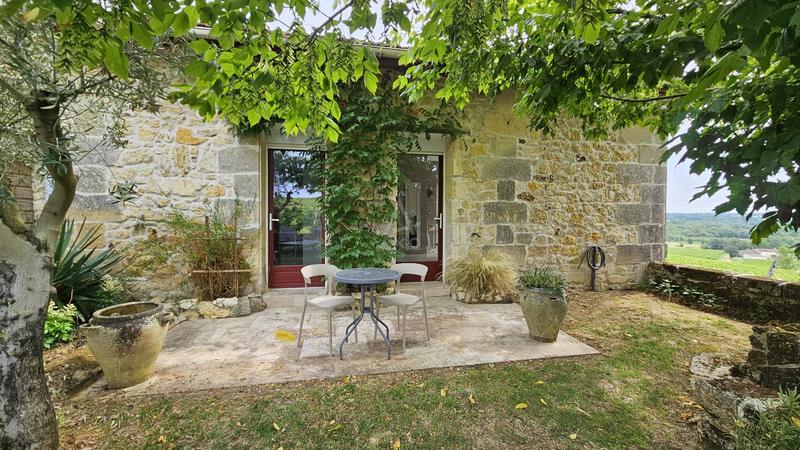 Maison - 332 m² - 6 pièces
