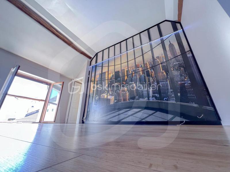 Maison ancienne - 446 m² - 8 pièces