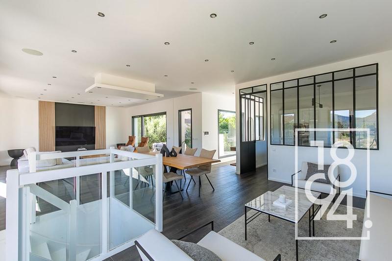 Maison - 165 m² - 4 pièces