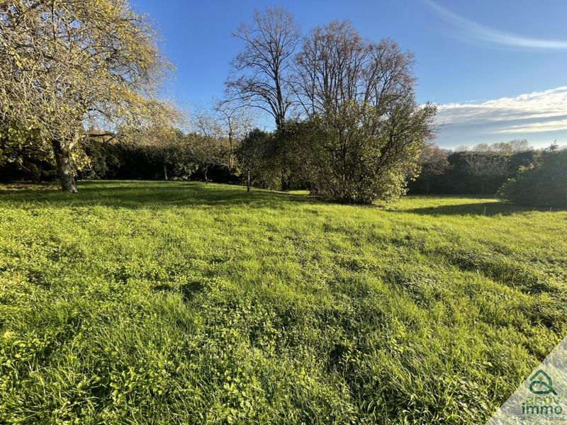 Maison - 255 m² - 1 pièce