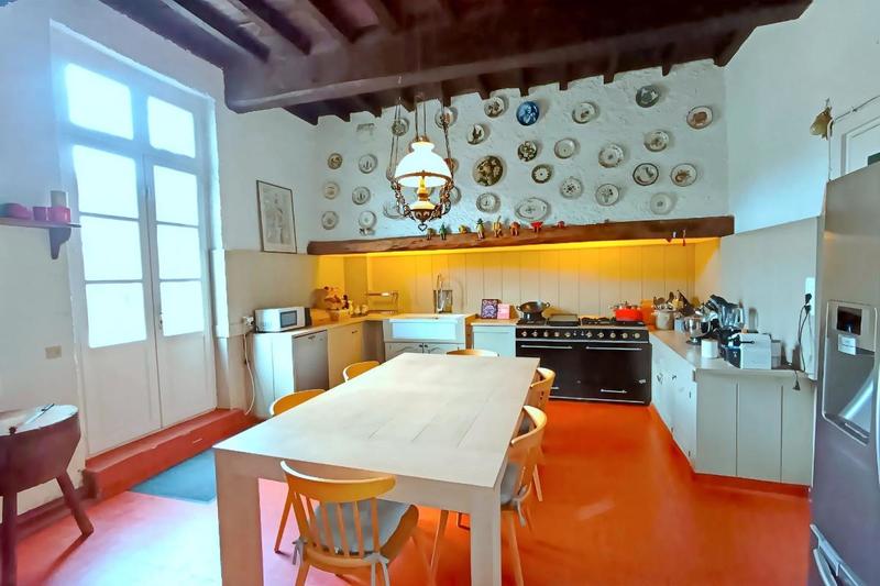 Château - 830 m² - 23 pièces