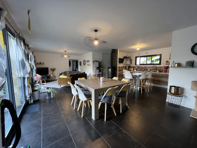 Maison - 114 m² - 5 pièces