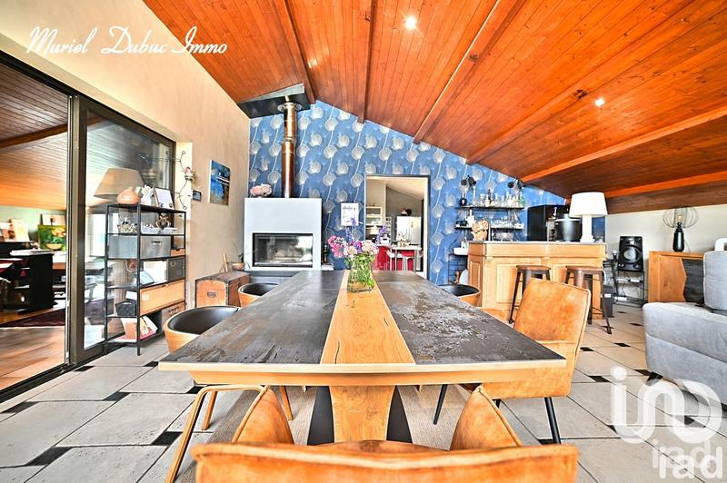 Maison - 249 m² - 8 pièces