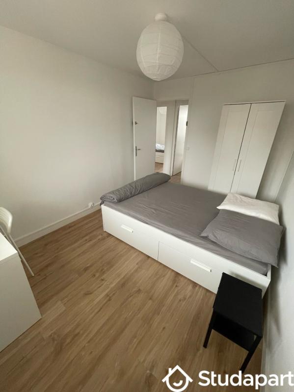 Chambre - 11 m² - 1 pièce