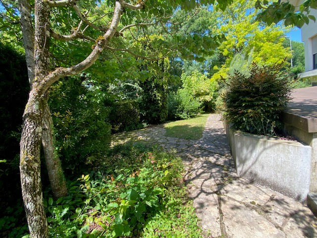 Maison - 198 m² - 7 pièces