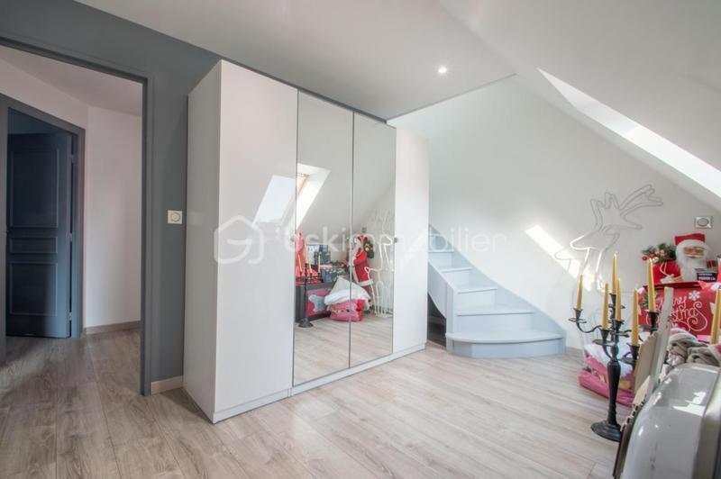 Maison - 107 m² - 5 pièces