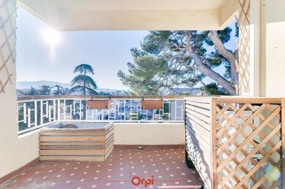 Appartement - 94 m² - 4 pièces