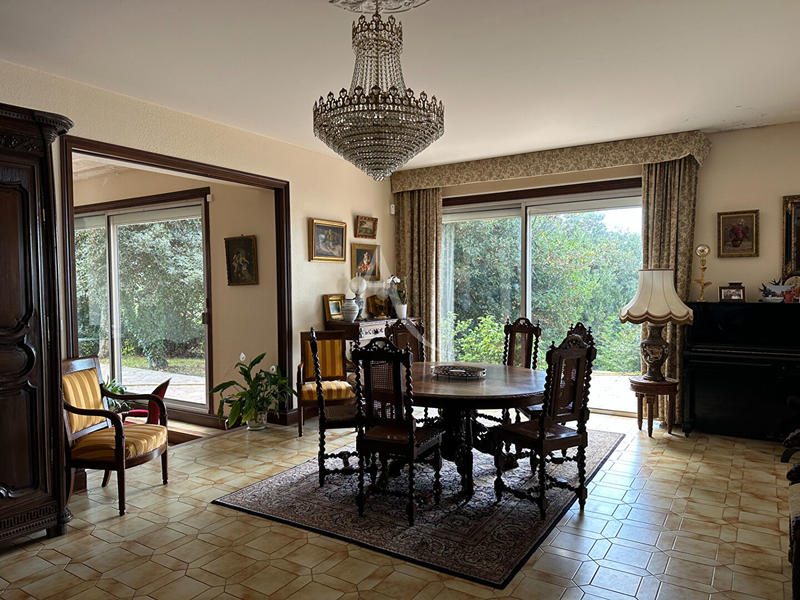 Maison - 188 m² - 7 pièces