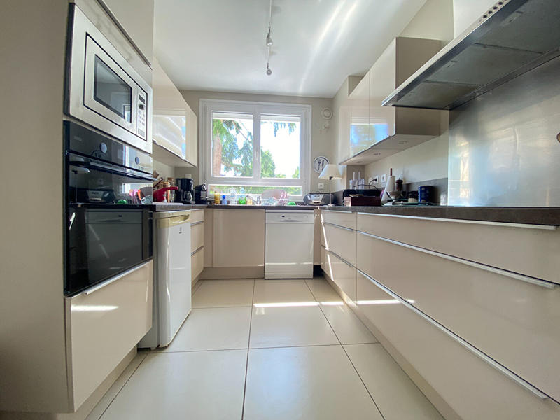 Appartement - 140 m² - 5 pièces