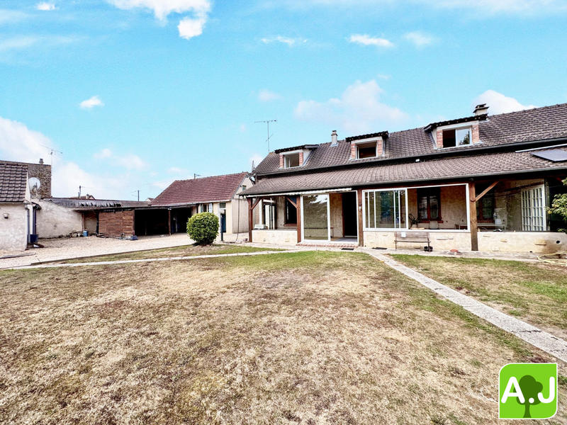 Maison ancienne - 210 m² - 7 pièces