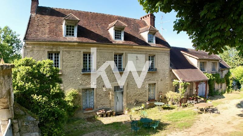 Maison - 296 m² - 18 pièces