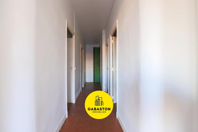 Appartement - 93 m² - 5 pièces