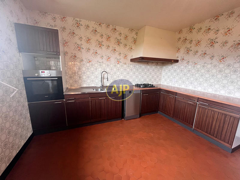 Maison - 95 m² - 4 pièces