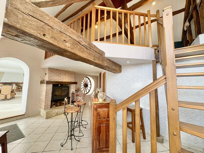 Maison ancienne - 197 m² - 6 pièces