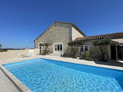 Propriété - 280 m² - 6 pièces