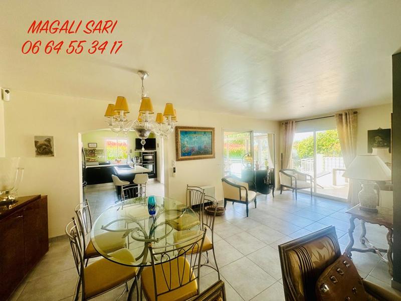 Villa - 158 m² - 6 pièces