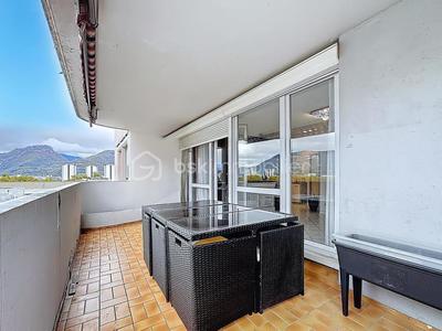 Appartement - 108 m² - 5 pièces