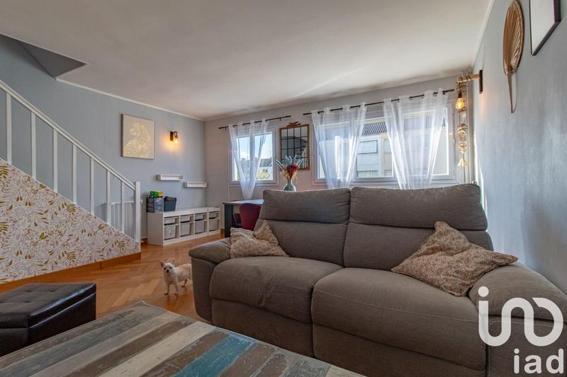 Maison - 90 m² - 5 pièces