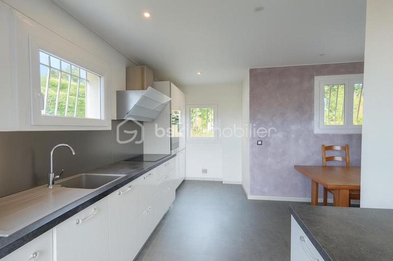 Maison - 104 m² - 5 pièces