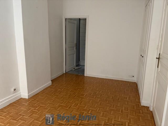 Appartement - 80 m² - 2 pièces
